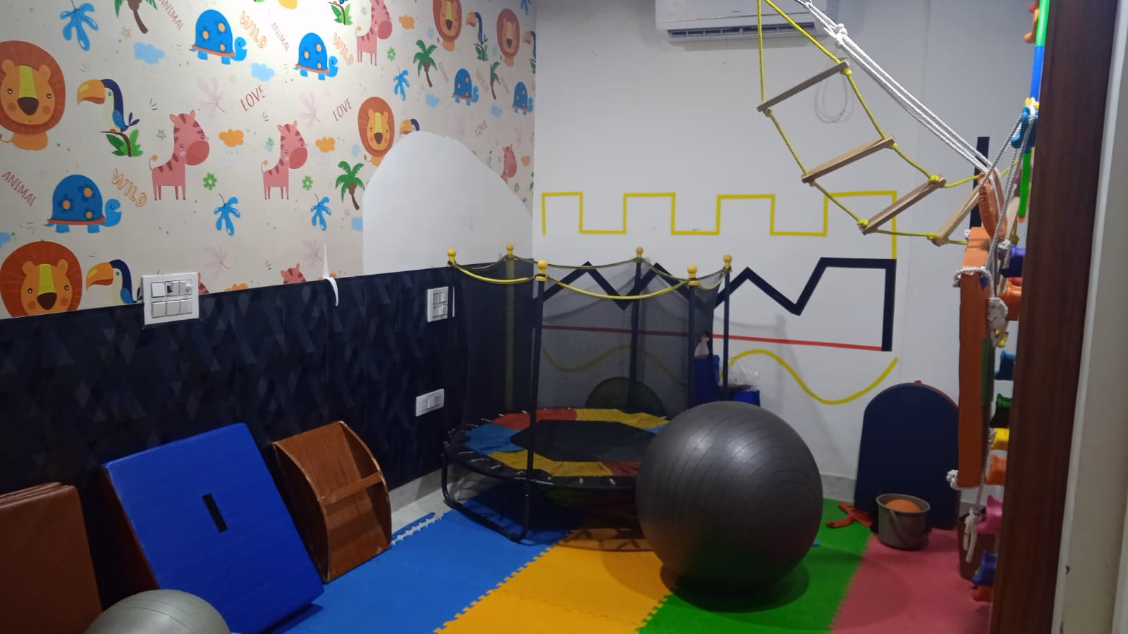 sunshine pitampura gallery photo 2